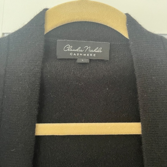 Claudia Nichole Black Short Sleeved Cashmere Cardigan - Picture 2 of 4